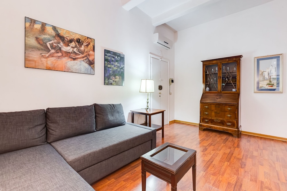 Borgo Vittorio near Saint Peter's square