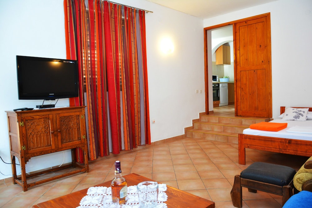 Apartments Cirkovic
