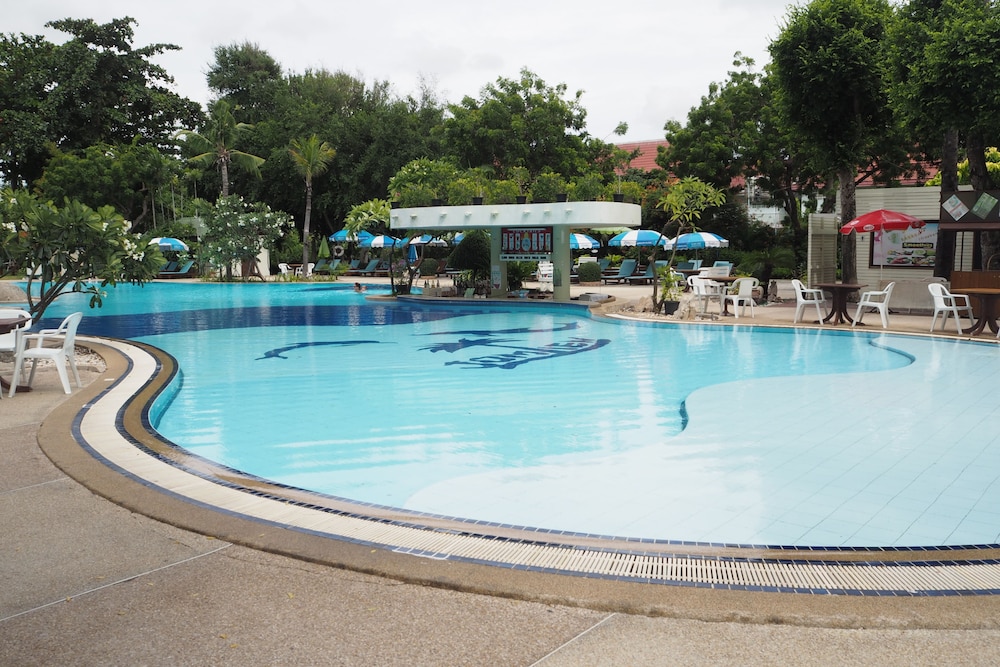 GRAND JOMTIEN PALACE HOTEL