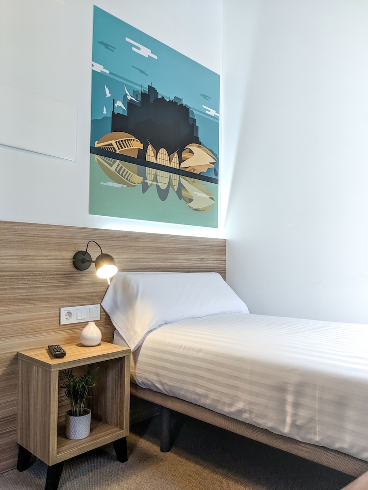 Valencia Vacations - Original Domino House Hotel - Property Image 36
