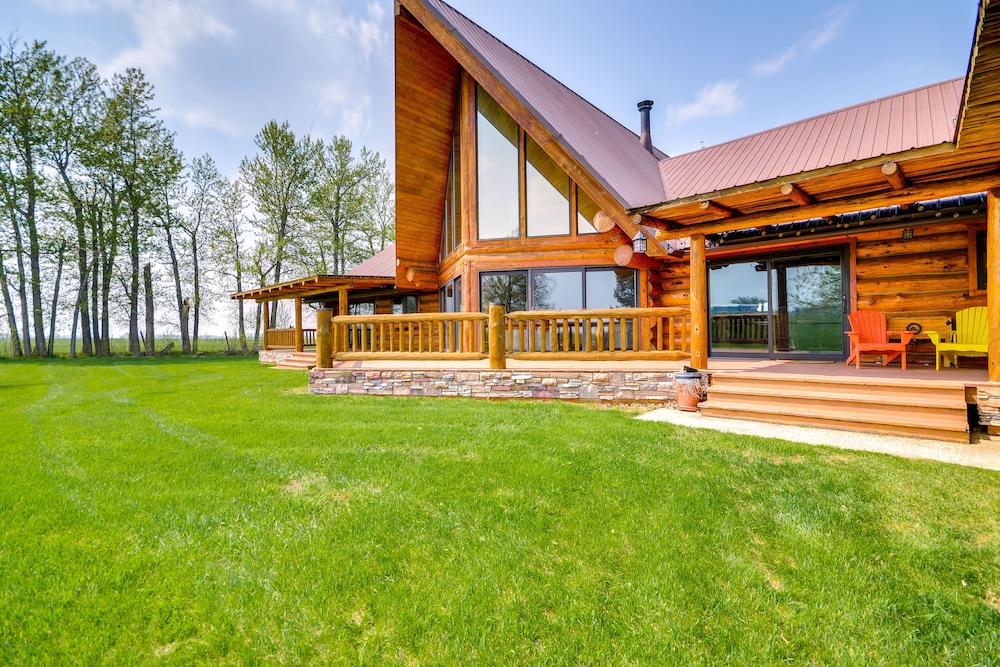 Roberts A-frame Log Cabin Near Red Lodge Mountain! view 4