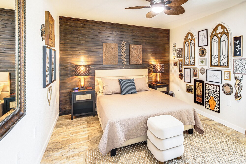 NEW Listing! Gorgeous Poolside Views: Havasu Haven