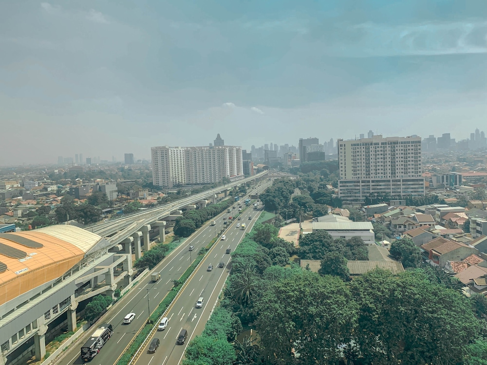 Comfortable And Nice Studio Room Apartement At H Residence view 3