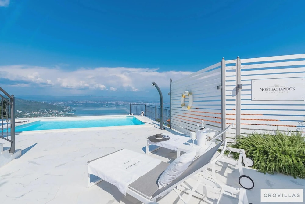 Villa Lauriana Nearby Opatija - Crovillas