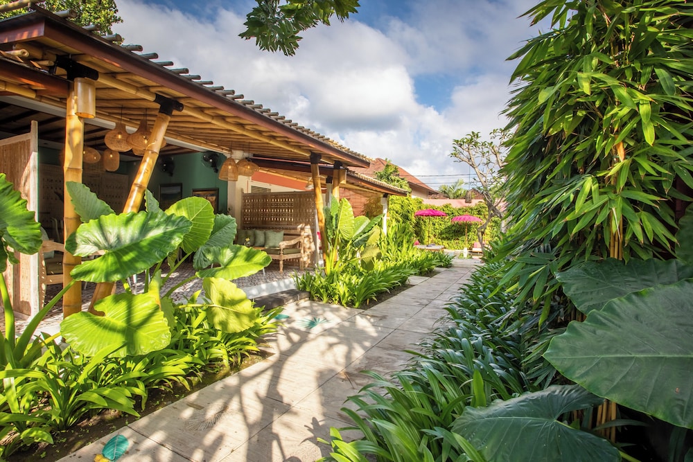 PinkPrivate Sanur - for Cool Adults Only