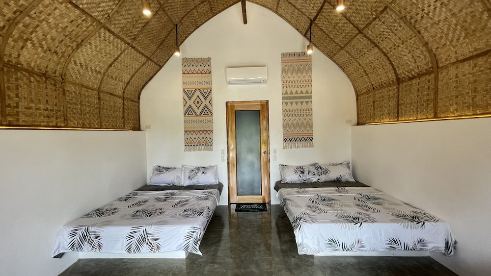 Footprints Beach Resort 28