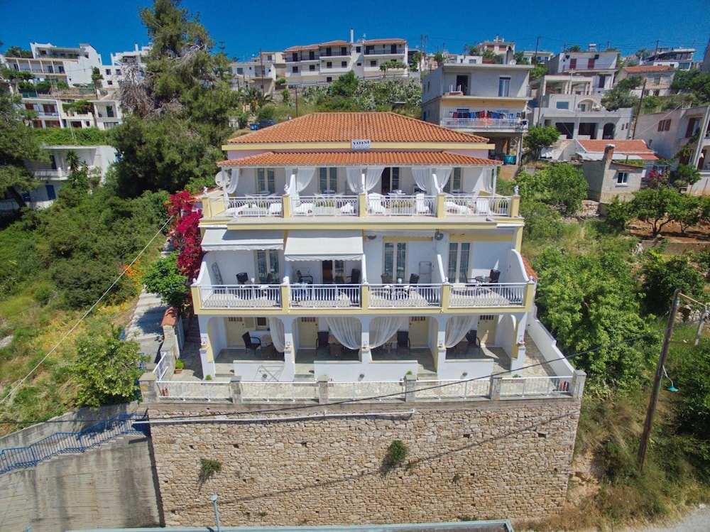 Pension Votsi view 4