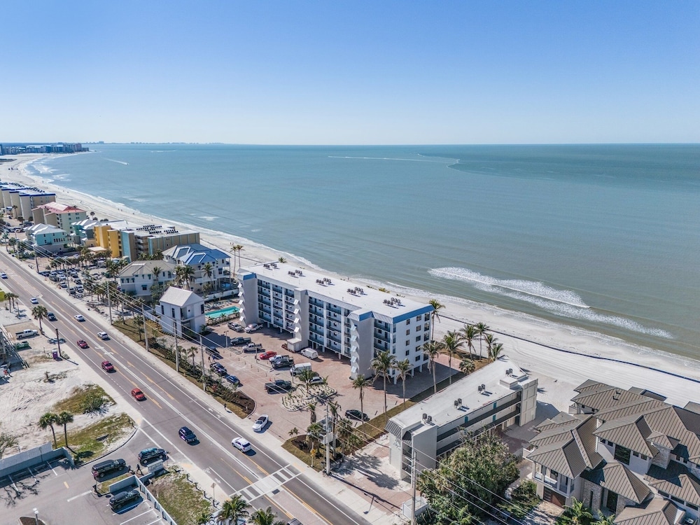 Seaside 101: Oceanview 2br/2ba Condo With Pool, Steps To Beach 2 Bedroom Condo