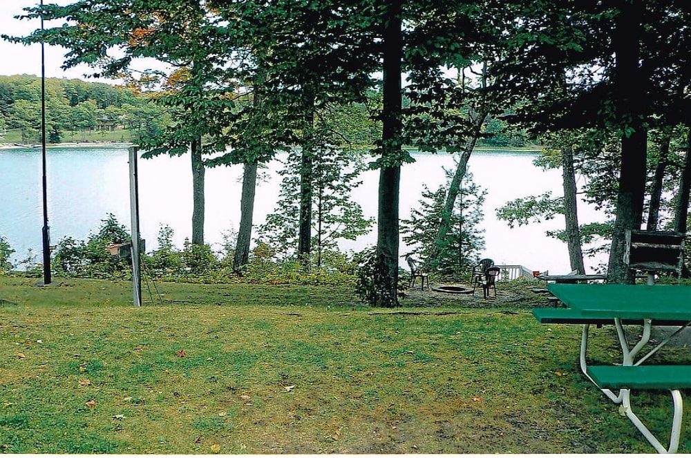 Dixon Lake Resort