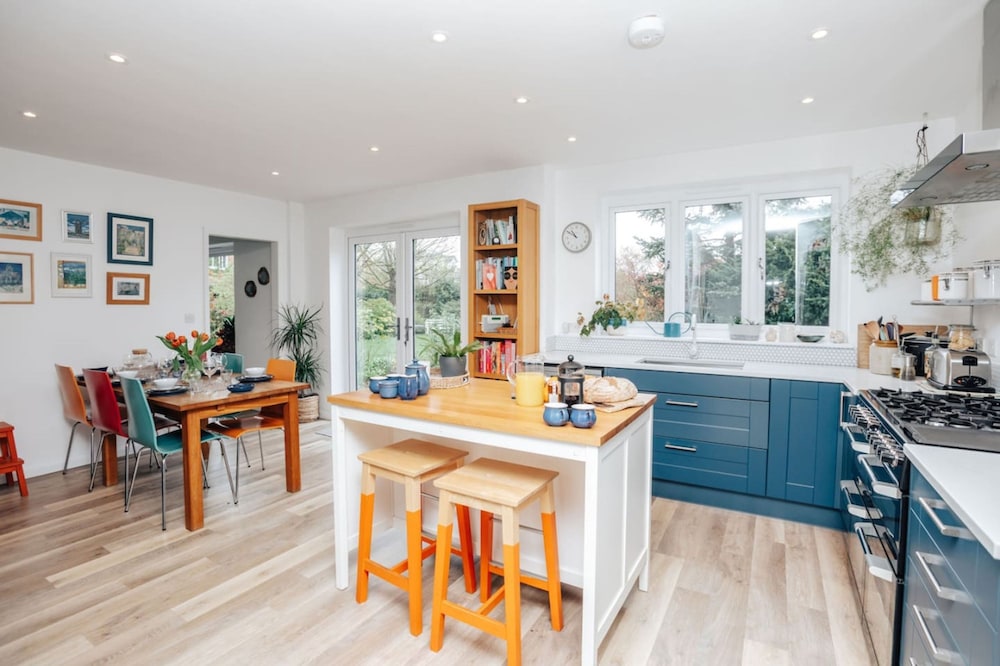 Acer House - 4 bed Henley Regatta view 4