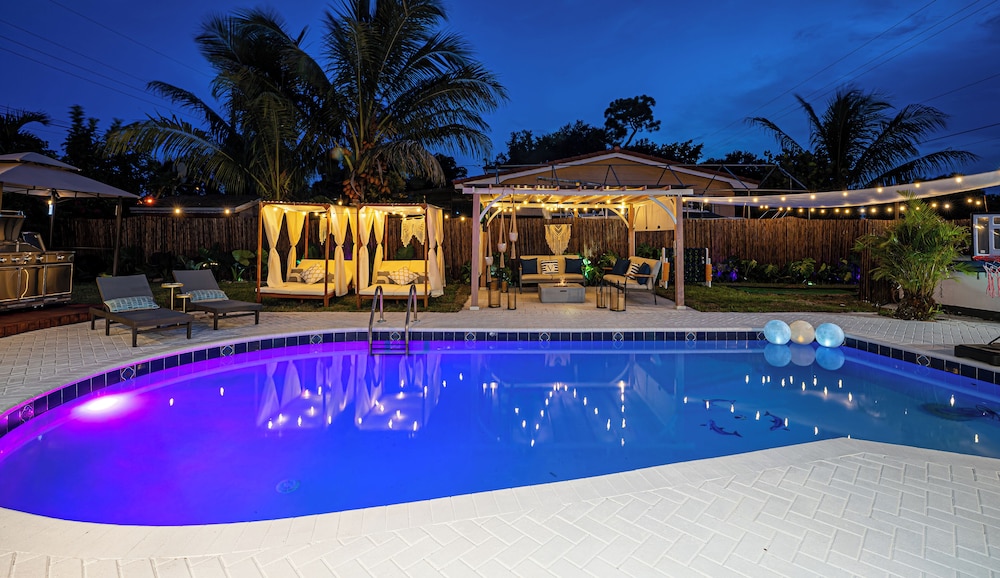 Villa Velvet