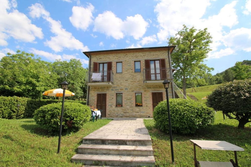 Apartment in Marche Near Urbino and Pool