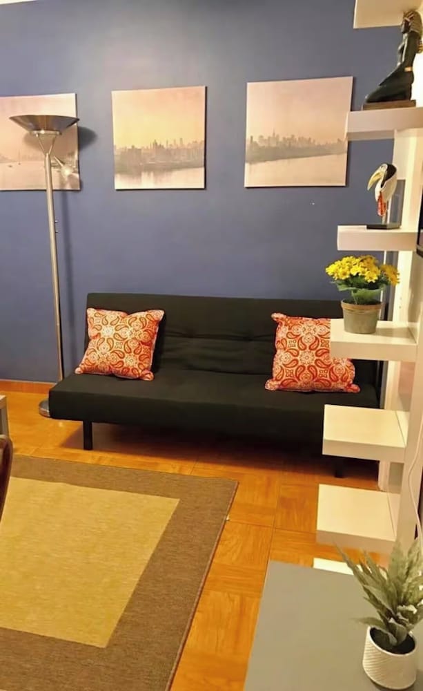 1BR Pet-friendly Condo w/ Parking & Backyard BBQ