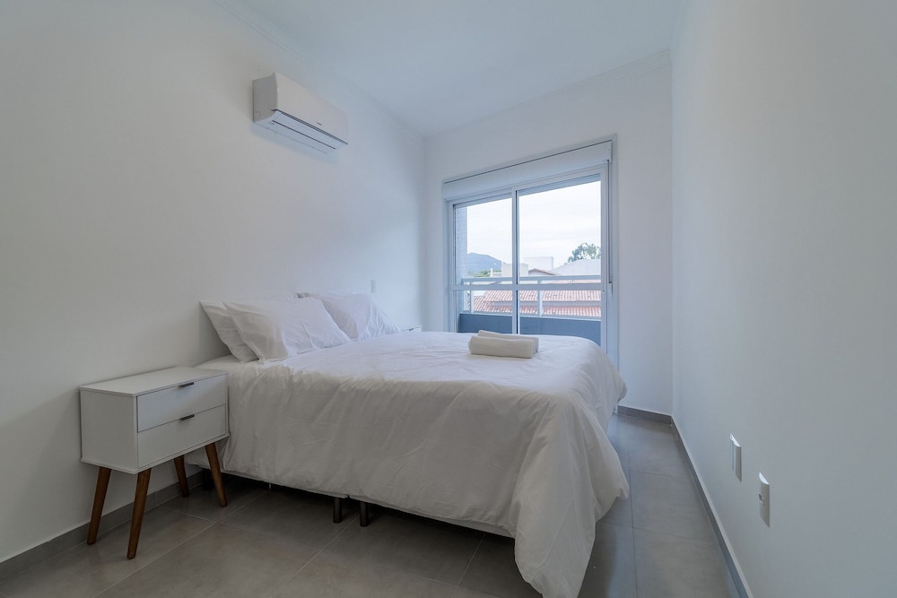 Apt w/ BBQ 300m From the Beach in Floripa Res201