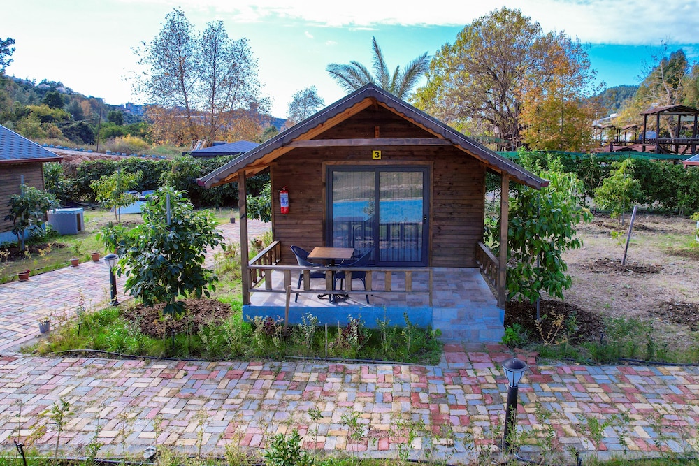 Ruby Bungalov