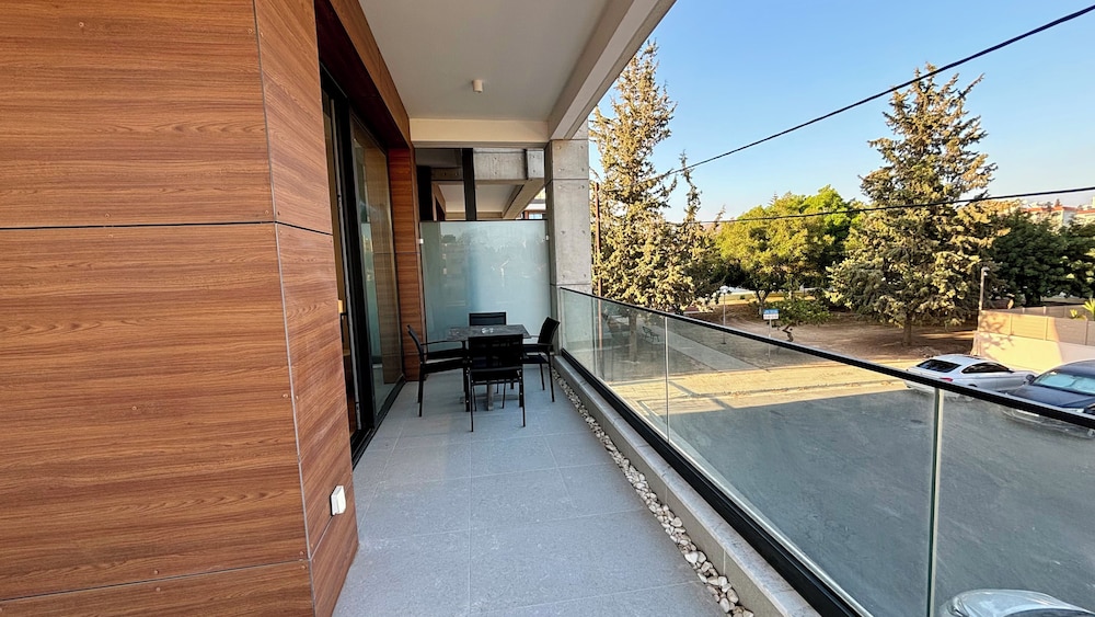 Limassol Vacations - Oxford House Apt by TrulyCyprus - Property Image 8
