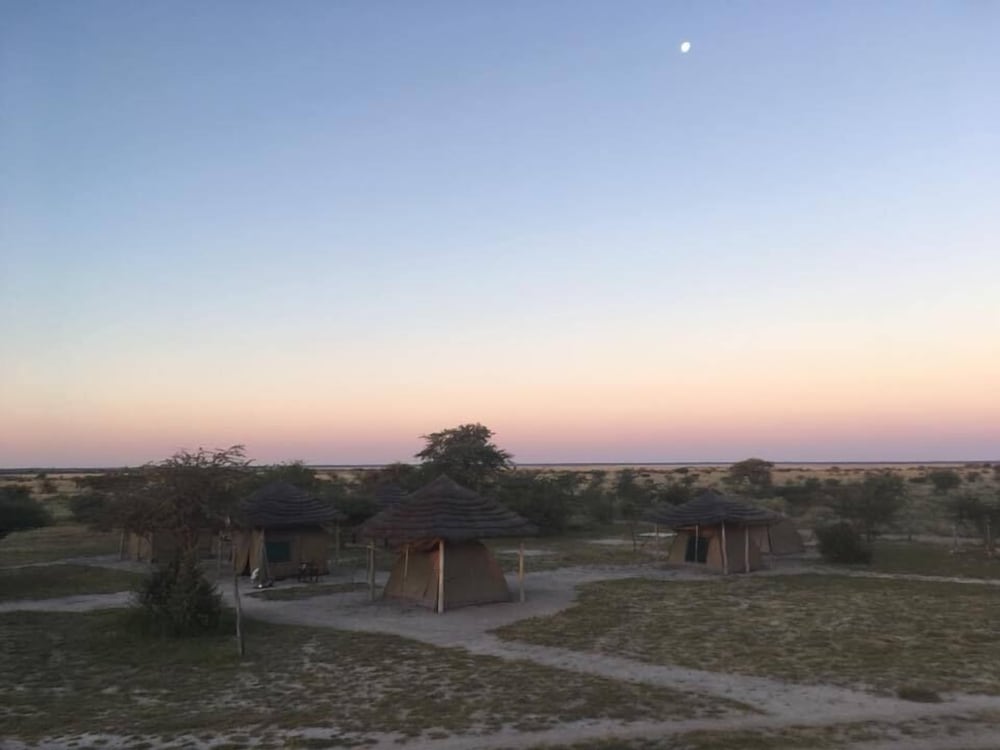 Phudzi Resort T/A Makgadikgadi Adventures