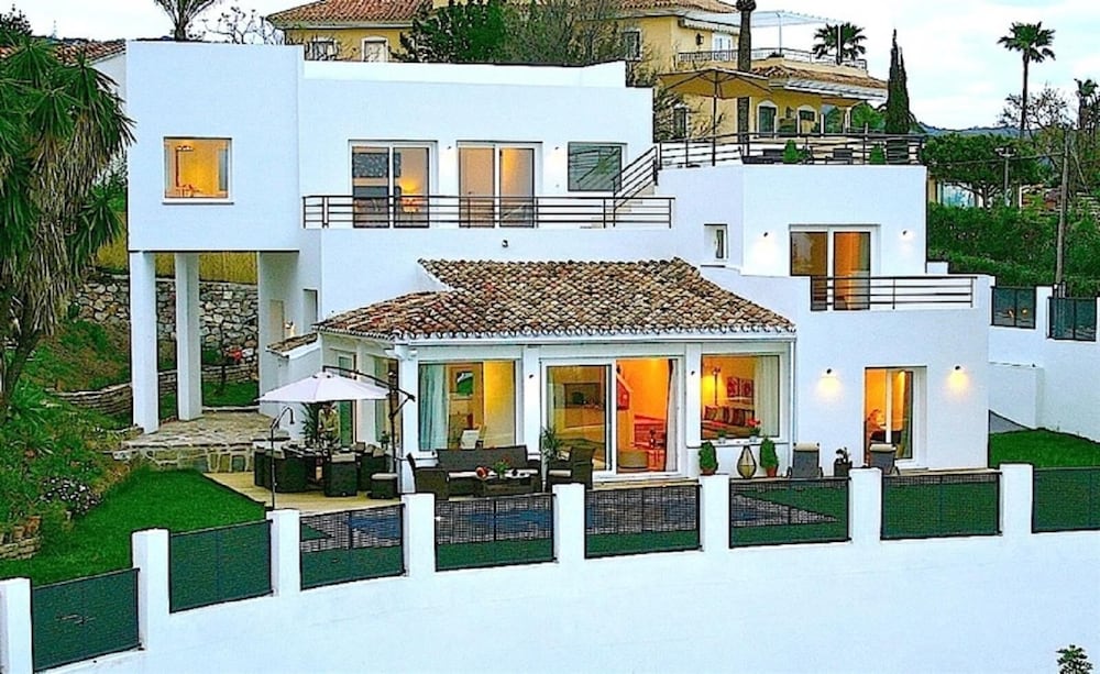 Brand New Villa Close To Beach - Image 1