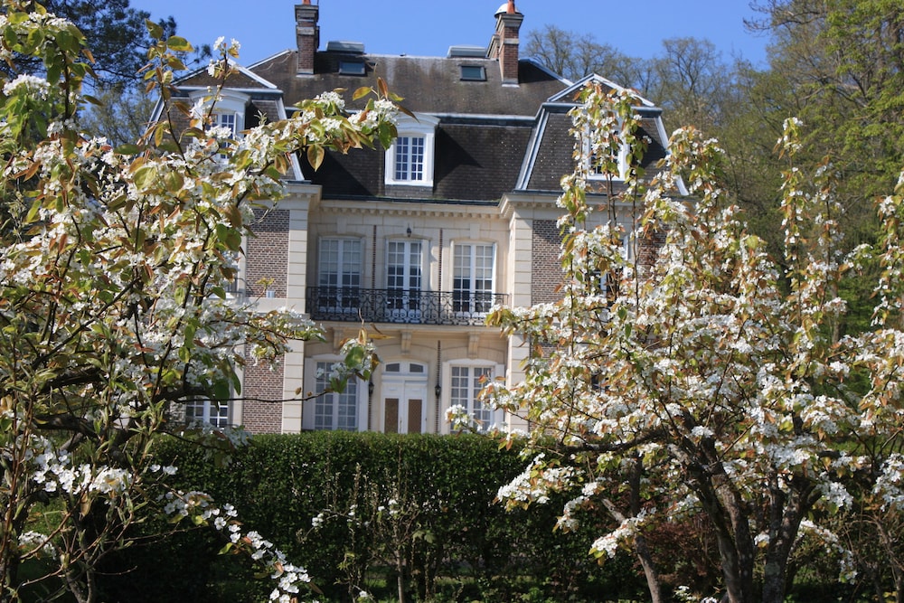 Château d'Avesnes Le Castelet