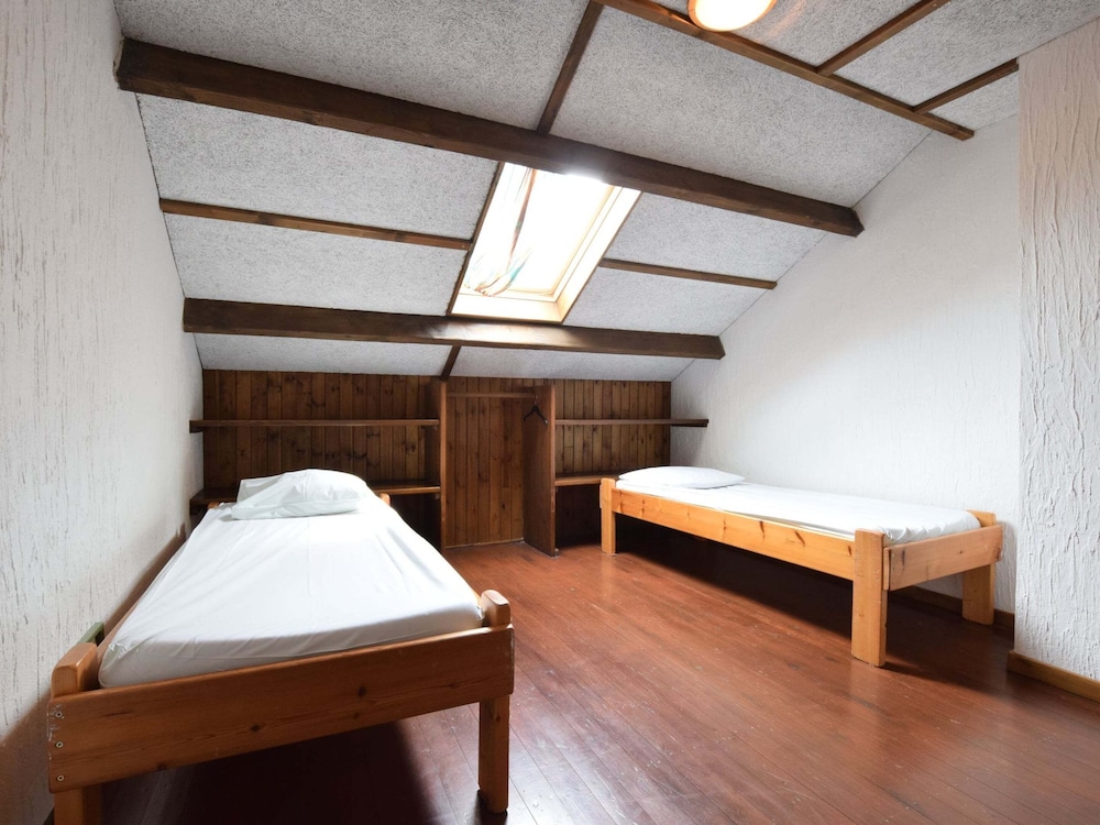 Spacious Holiday Home in Houffalize With Barbecue view 5