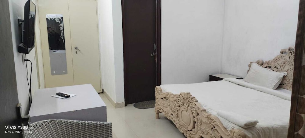 Poonam Villas