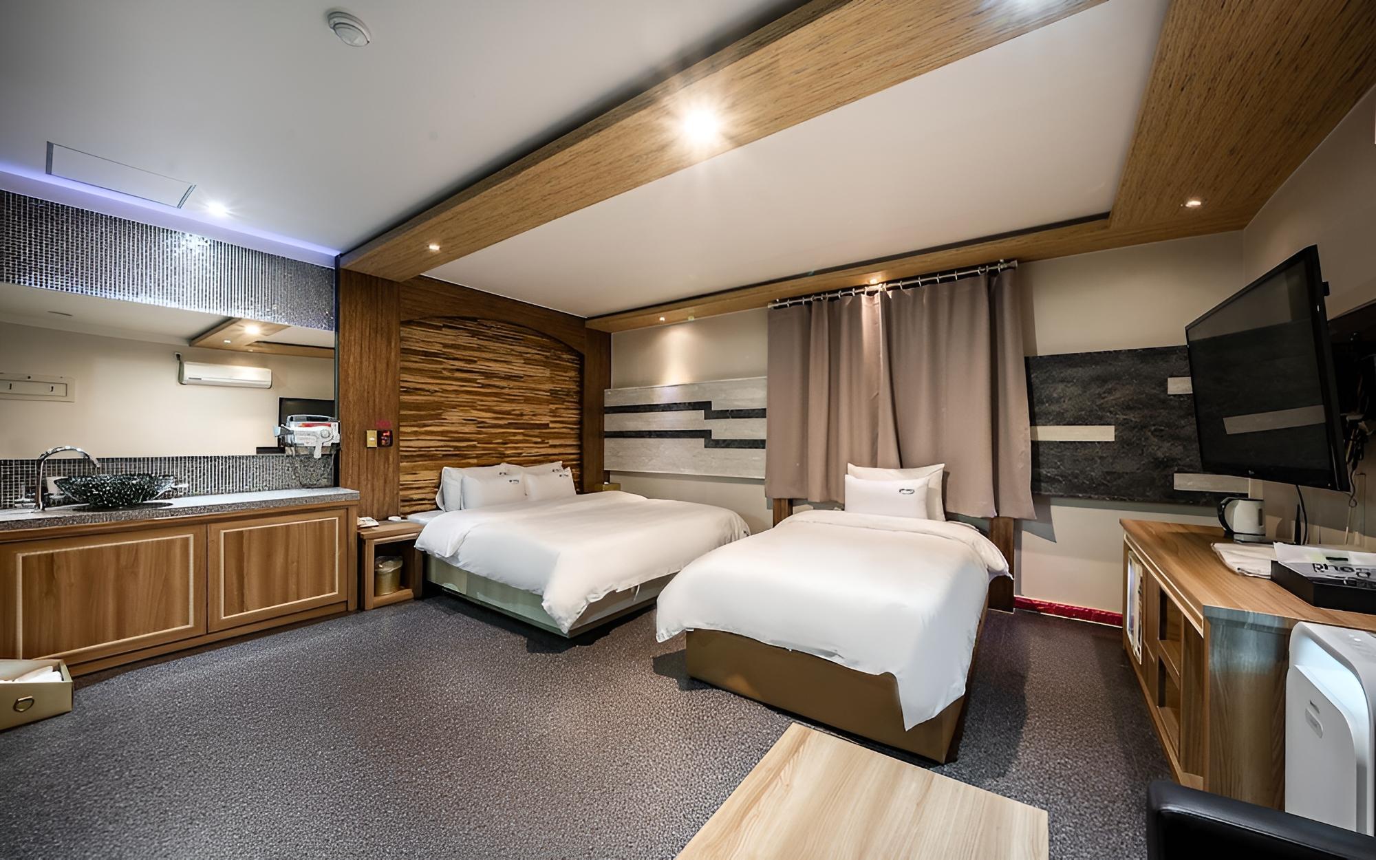 Gimhae Jangyu Vibe Hotel