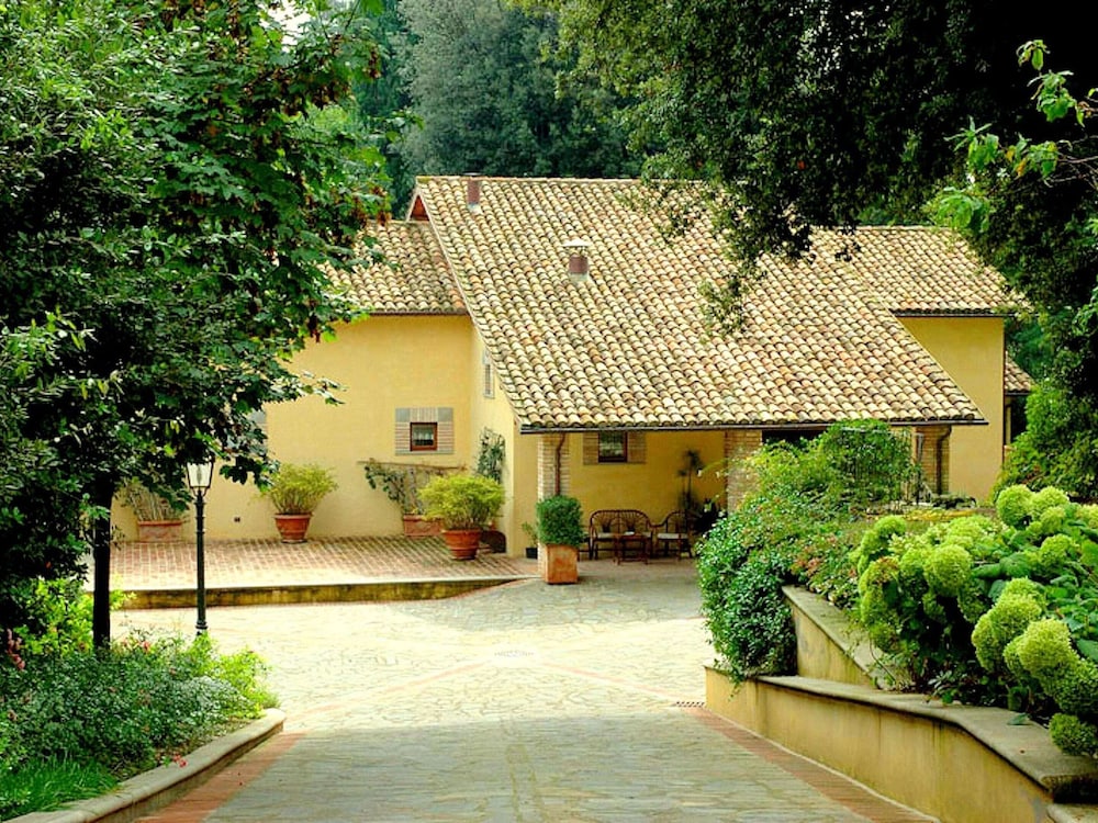 Apartment in Perugia With Pool & Terrace view 3