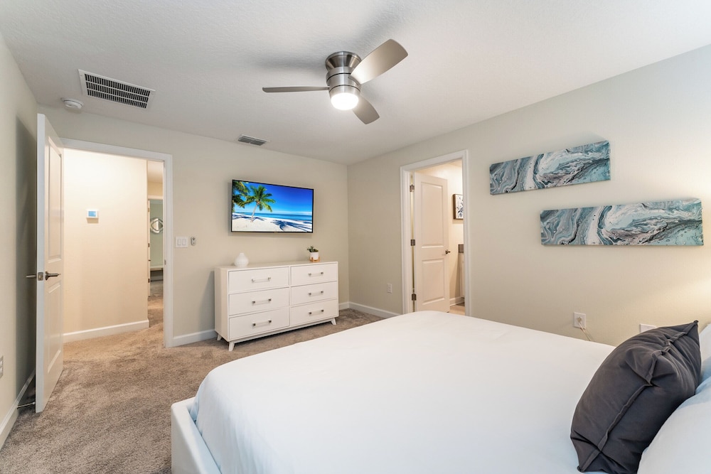 Enchanted 5BR Townhome Disney Fun Awaits