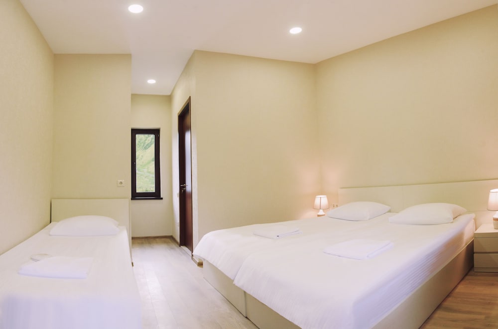 Hotel 4100 view 3