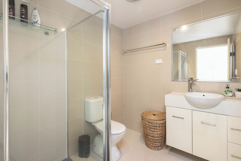 Smart Suites Self Check-in Apartments - 144 Dixon