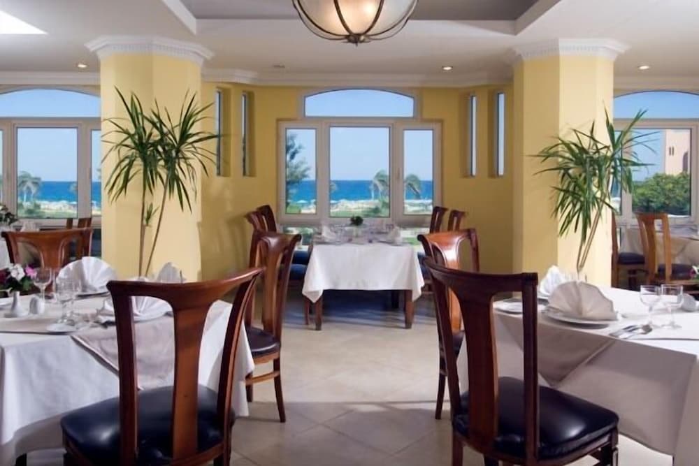Dome Marina Hotel & Resort