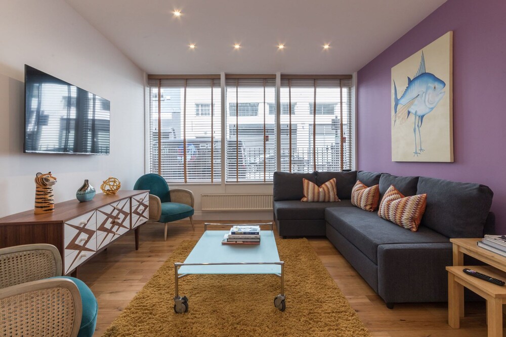 Home For All - Fitzrovia - by Frankie Says