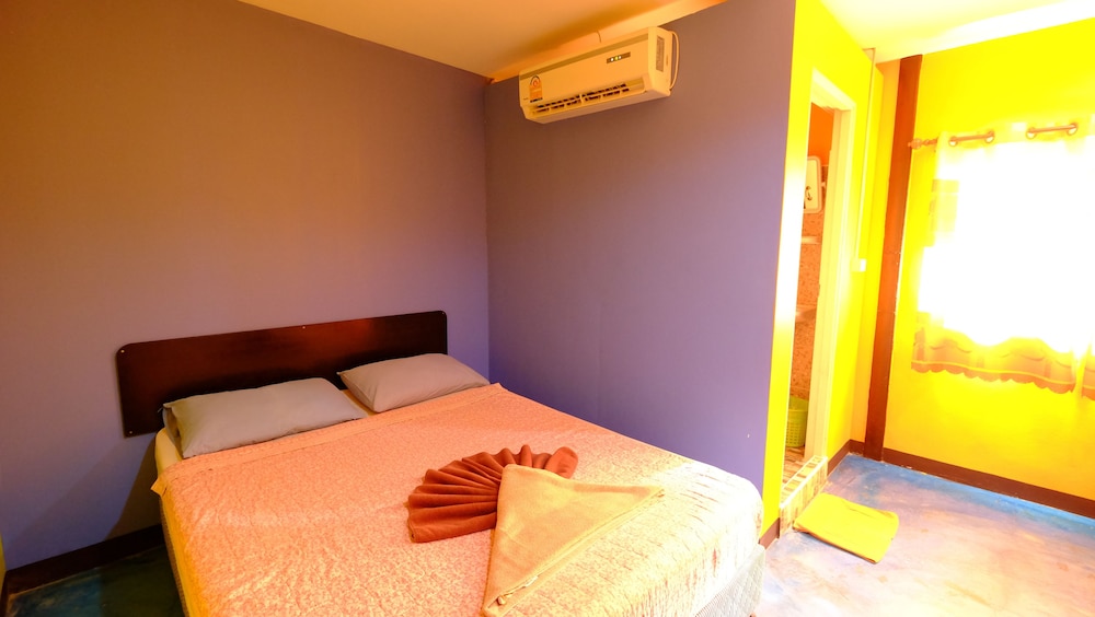 Hotel RC Guesthouse - Image 1