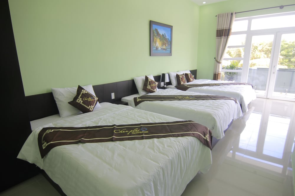 Chau Plus Homestay