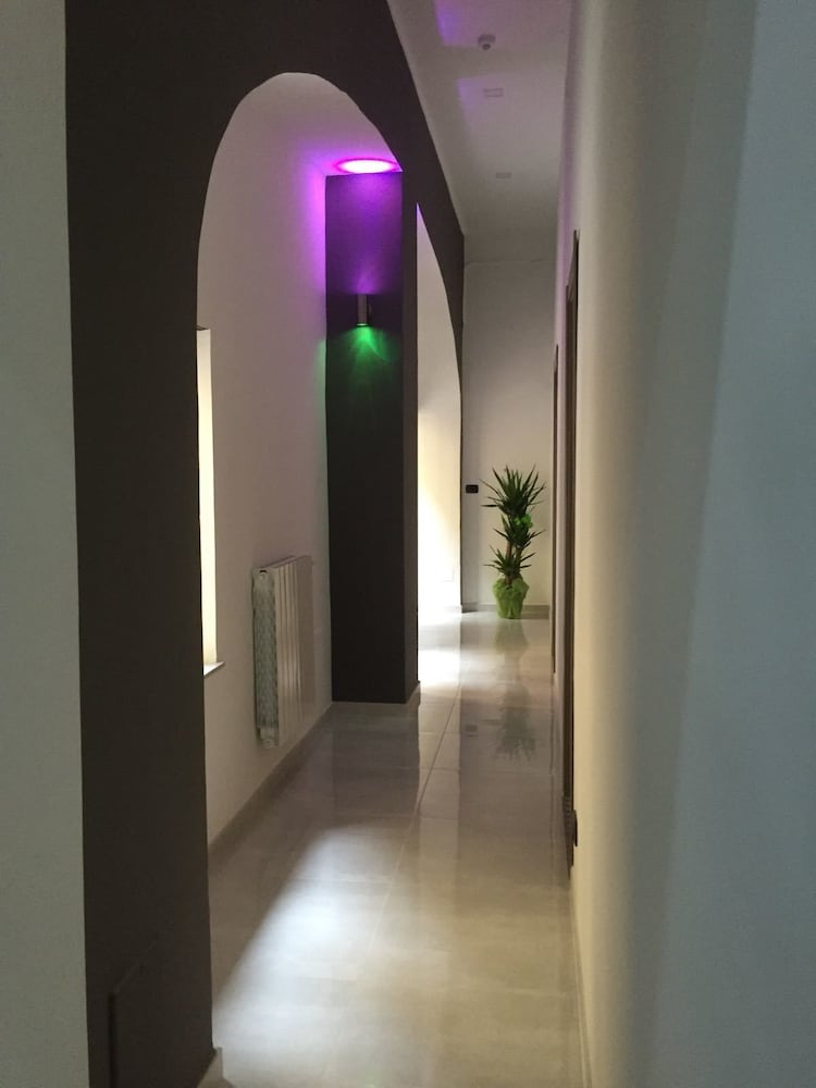 MB95 Mezzocannone Luxurious B&B