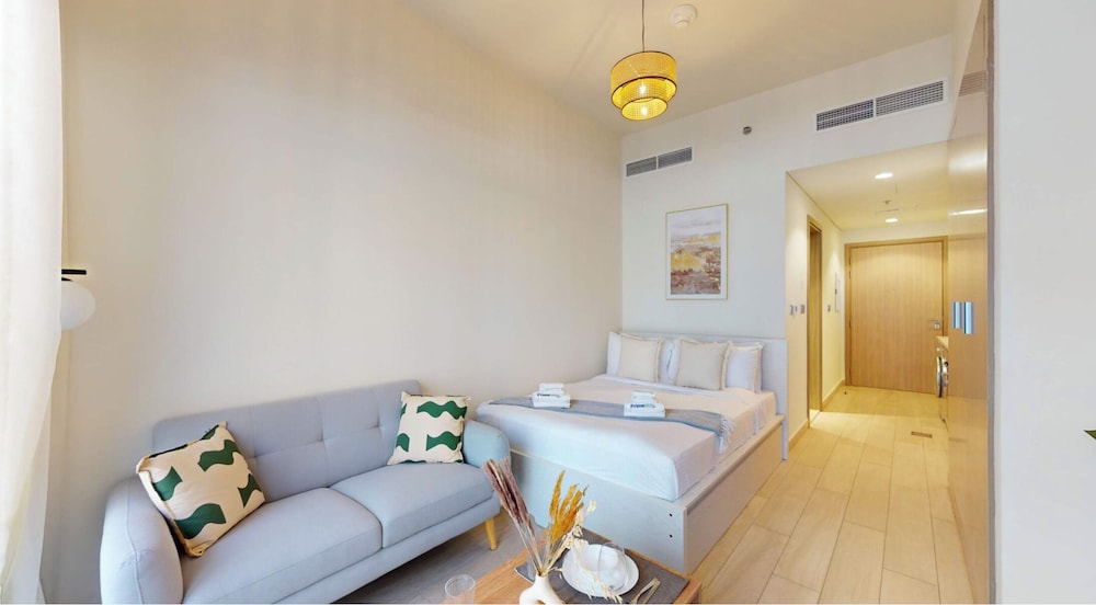 PVH - Cozy Studio in Azizi Riviera
