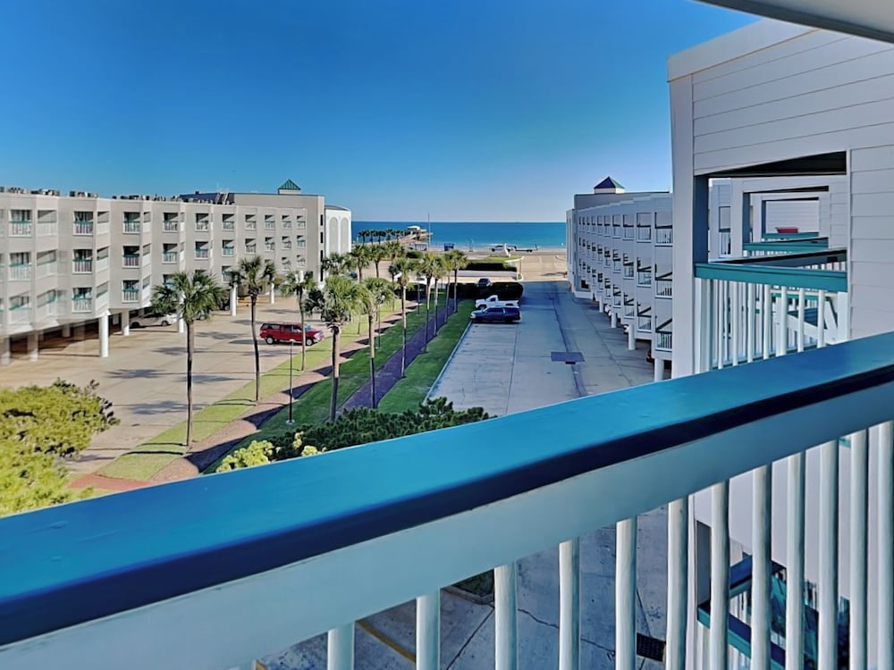 Casa Del Mar 350-front Facing
