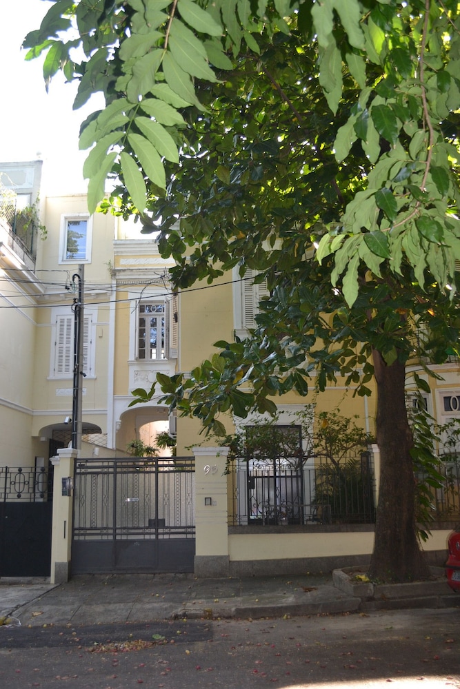 Casa Amarela Guest House - ZONA SUL