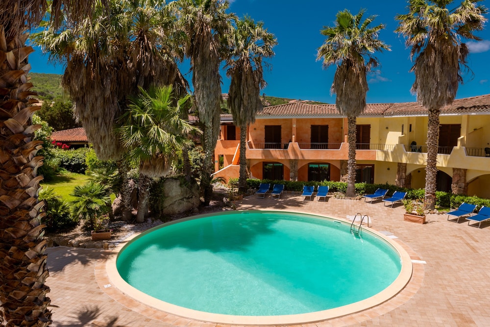 Tranquil Palau Green Village 1 Bedroom Apartment B4p-premier Sleeps 4 Persons