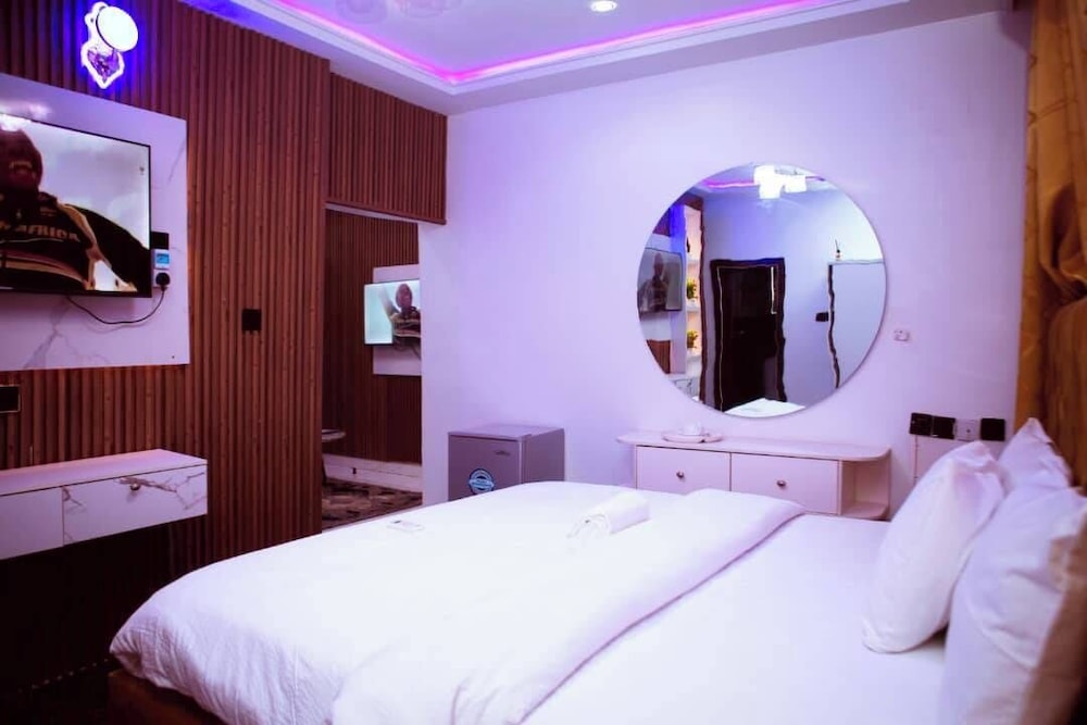 Size99 Apartment and Suites