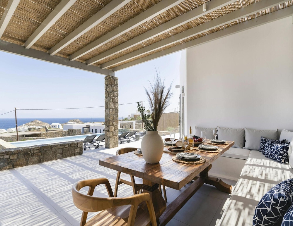 Pristine Villa With Swimming Pool