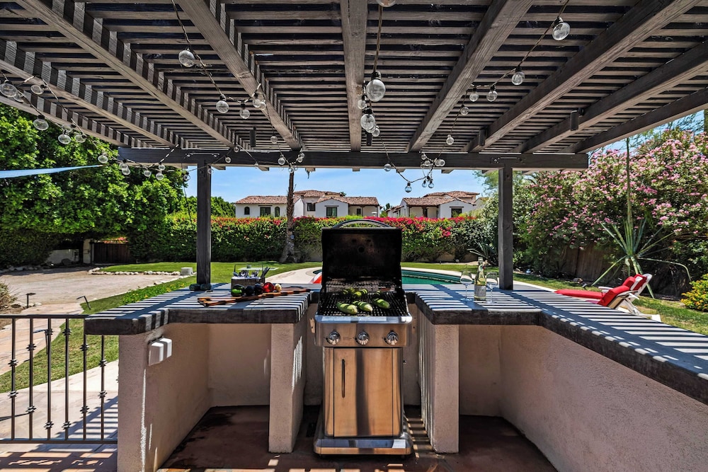 Dandelion by Avantstay Pool, 0.2mi to Downtown!