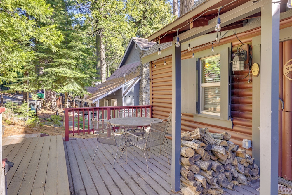 14 Mi to Slopes: Long Barn Cabin w/ Fire Pit!