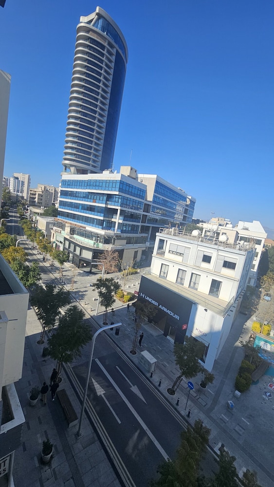 37 NIC - Stay City Center Gem