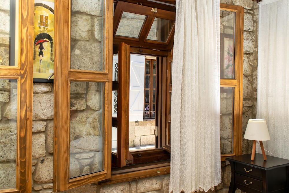 Flores Hotel Alaçatı - Image 39