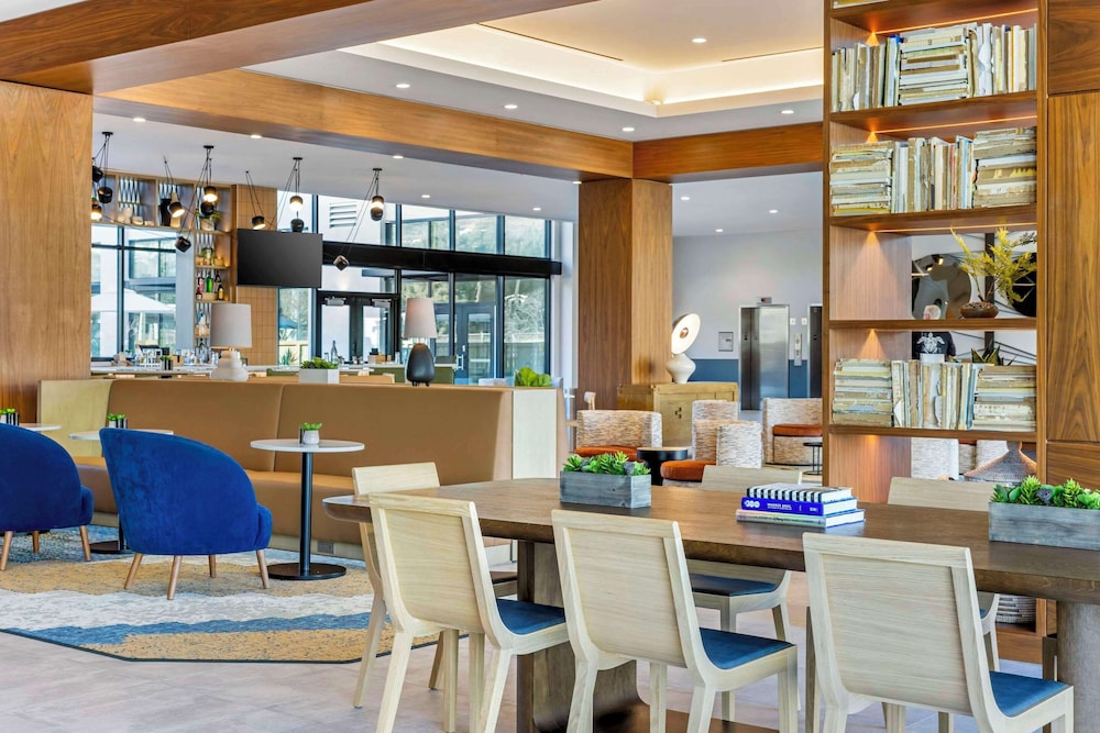 Burbank Vacations - Cambria Hotel Burbank Airport - Property Image 18
