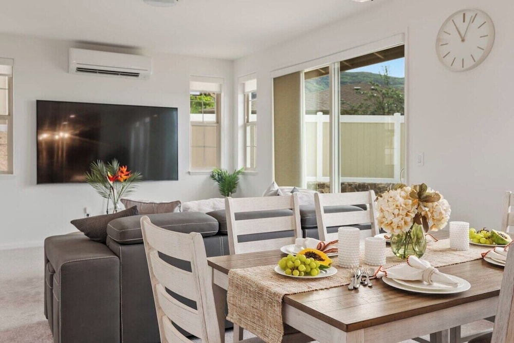 @ Marbella Lane - Stunning Gem w/ MT & Ocean Views