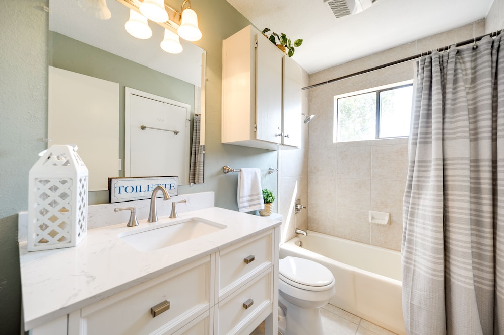 Centrally Located Horseshoe Bay Vacation Rental! - Property Image 18