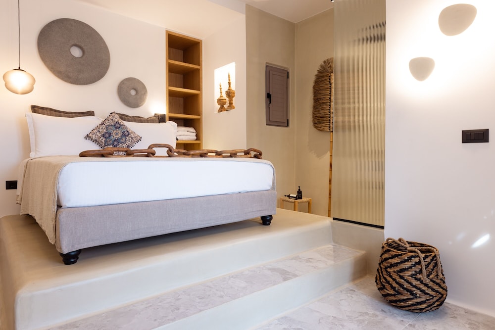 Athina Studios & Suites photo 3