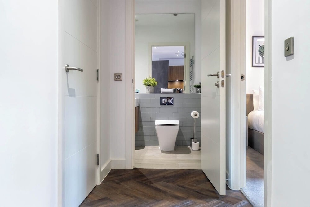 1 Bed Flat - Sleeps 4 - Pets - Parking - Wifi